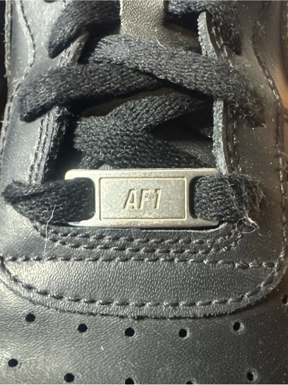 Nike Air Force 1 Low Top Black Leather Lace-Up Sneaker Kids 7Y FV5951-001